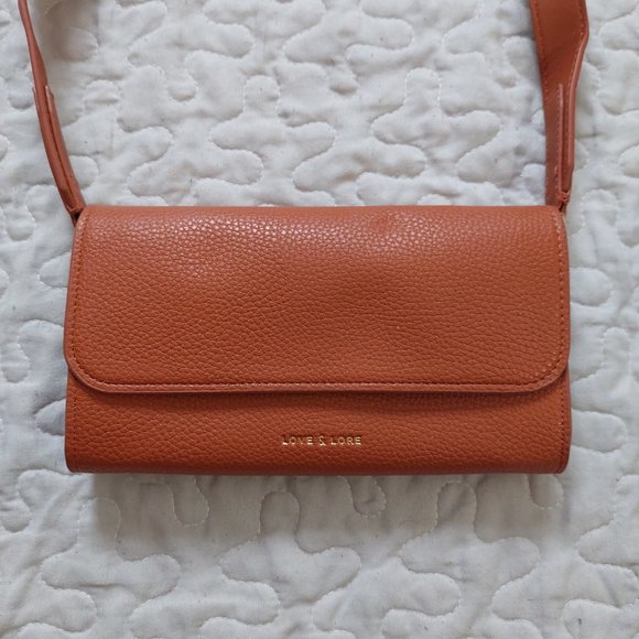 (2/25$) Love and Lore brown crossbody clutch with removable strap - Picture 1 of 5